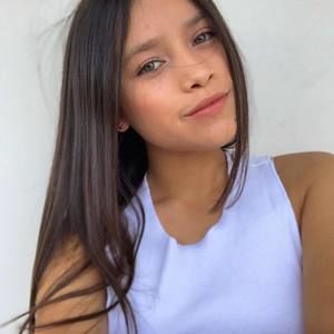 Meet your Posher, Alanis thais